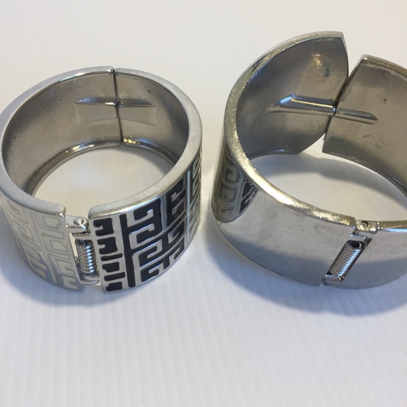SILVER TONE BRACELETS x 2 enamel cream black geo - Picture 12 of 13